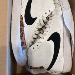 Nike Blazer Mid '77 GS Sneakers